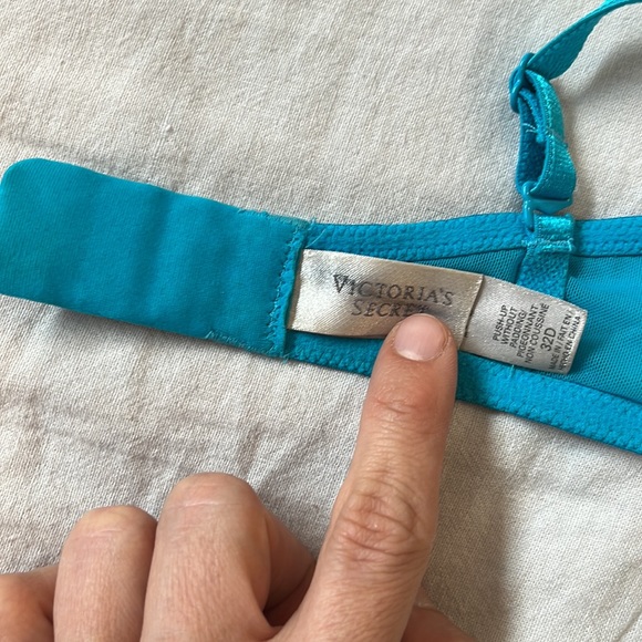 Victorias Secret Push Up without padding bra and panty set | 32D / XS vintage - Picture 6 of 6